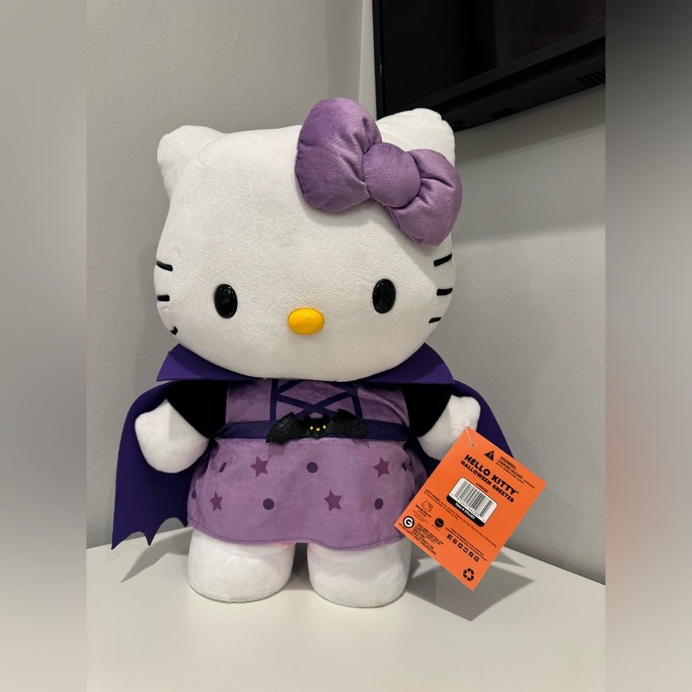 Hello Kitty Halloween Vampire Stepper